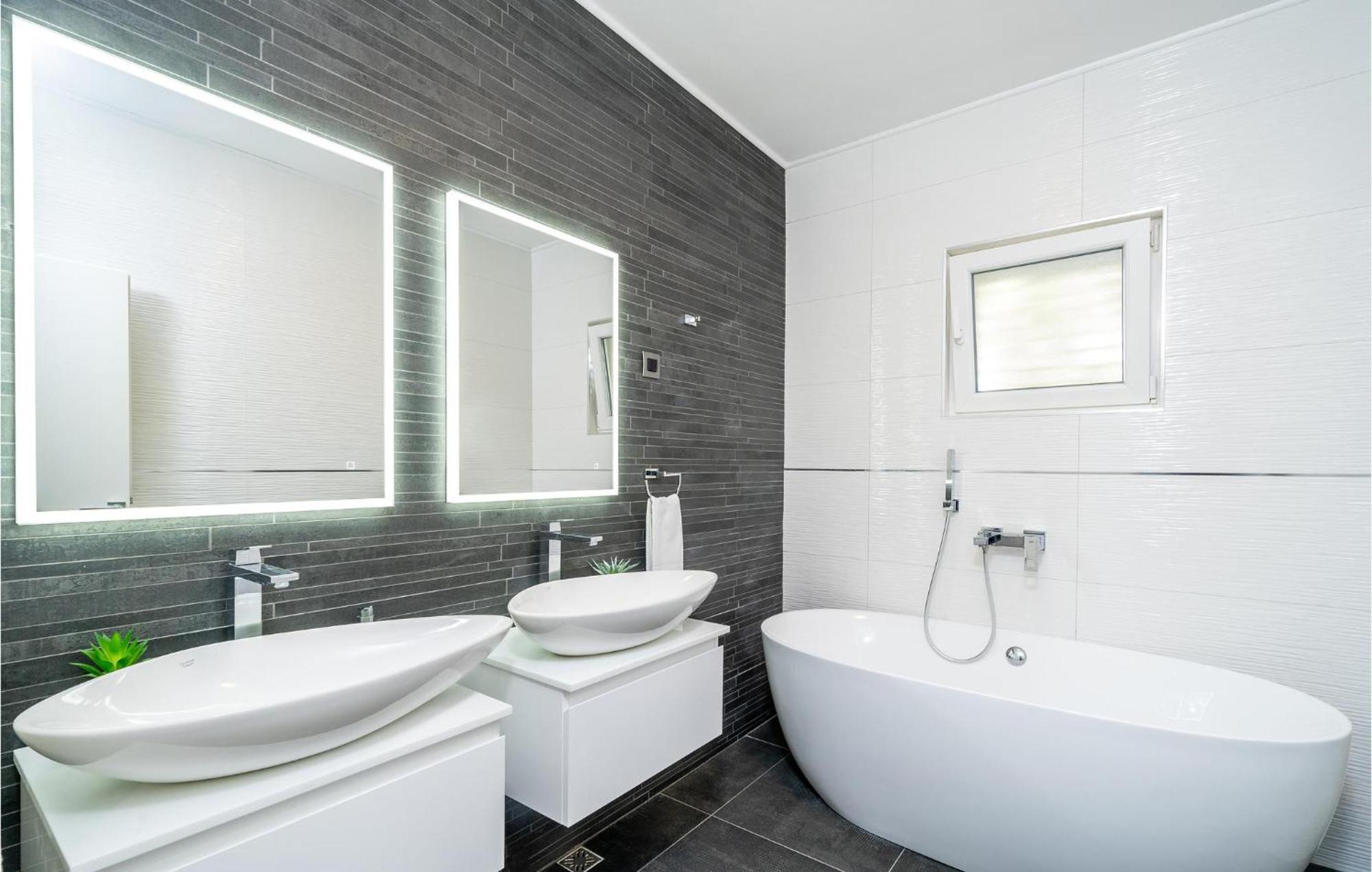 Gorgeous Home In Janjina With Sauna Buitenkant foto